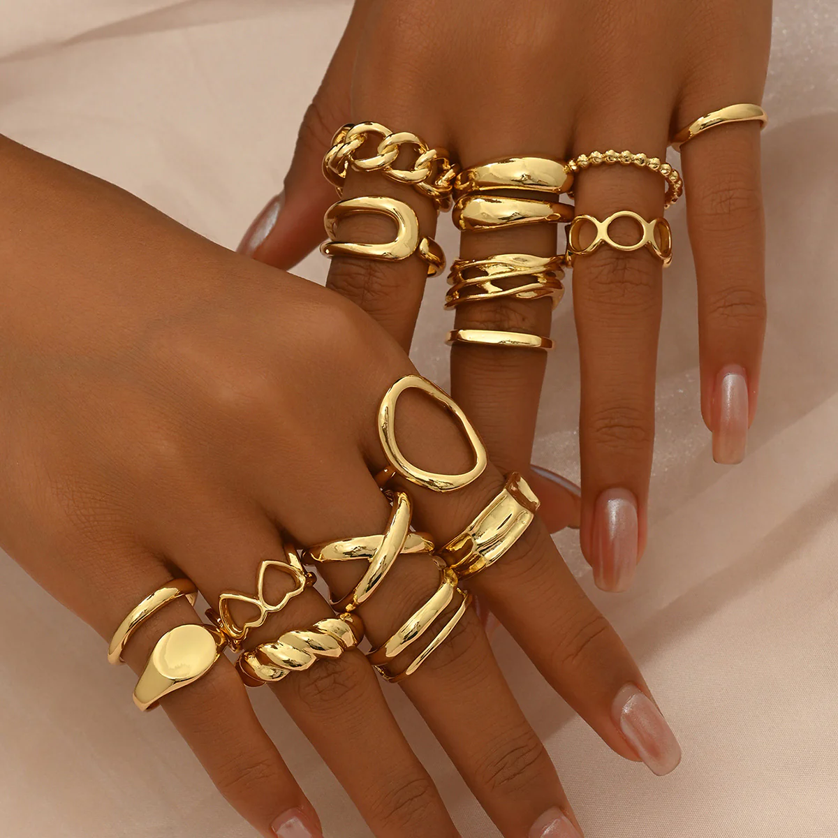 16-Piece Geometric Heart Open Ring Set - Image 2