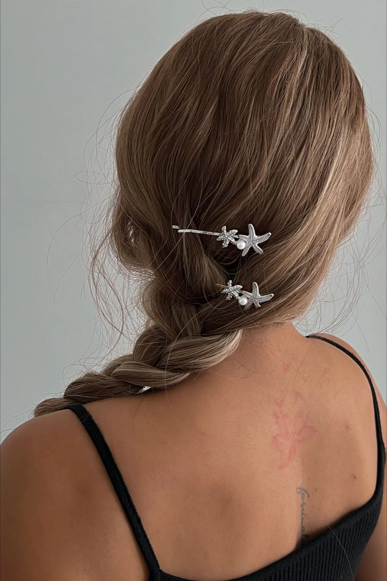 2-Piece Guilloche Design Braid Accent Hairpin Set - Image 6