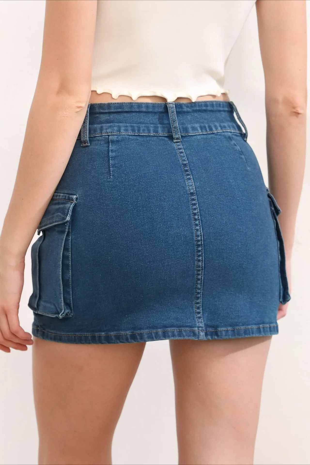 Street Style Solid Low-Waist Bodycon Skirt - Image 3