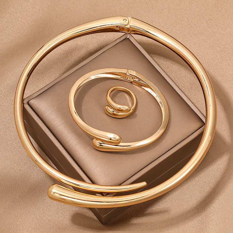 3 Piece Heavy Geometric Bracelet, Ring & Necklace Set - Image 2