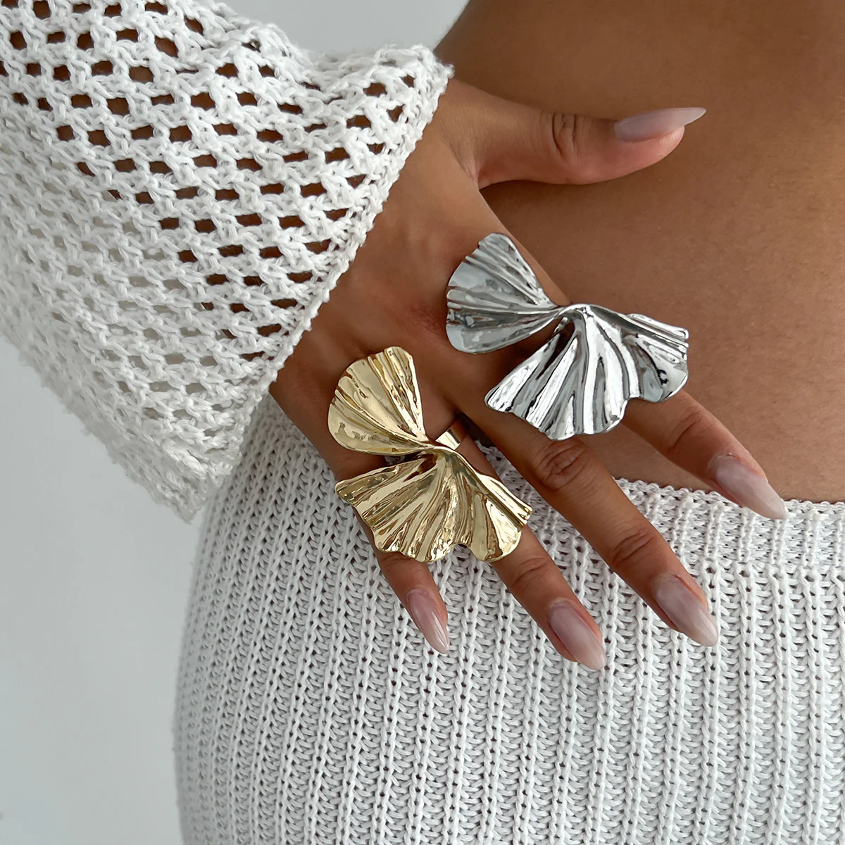 3D Ginkgo Leaf Sculpted Metal Knuckle Ring - Image 2