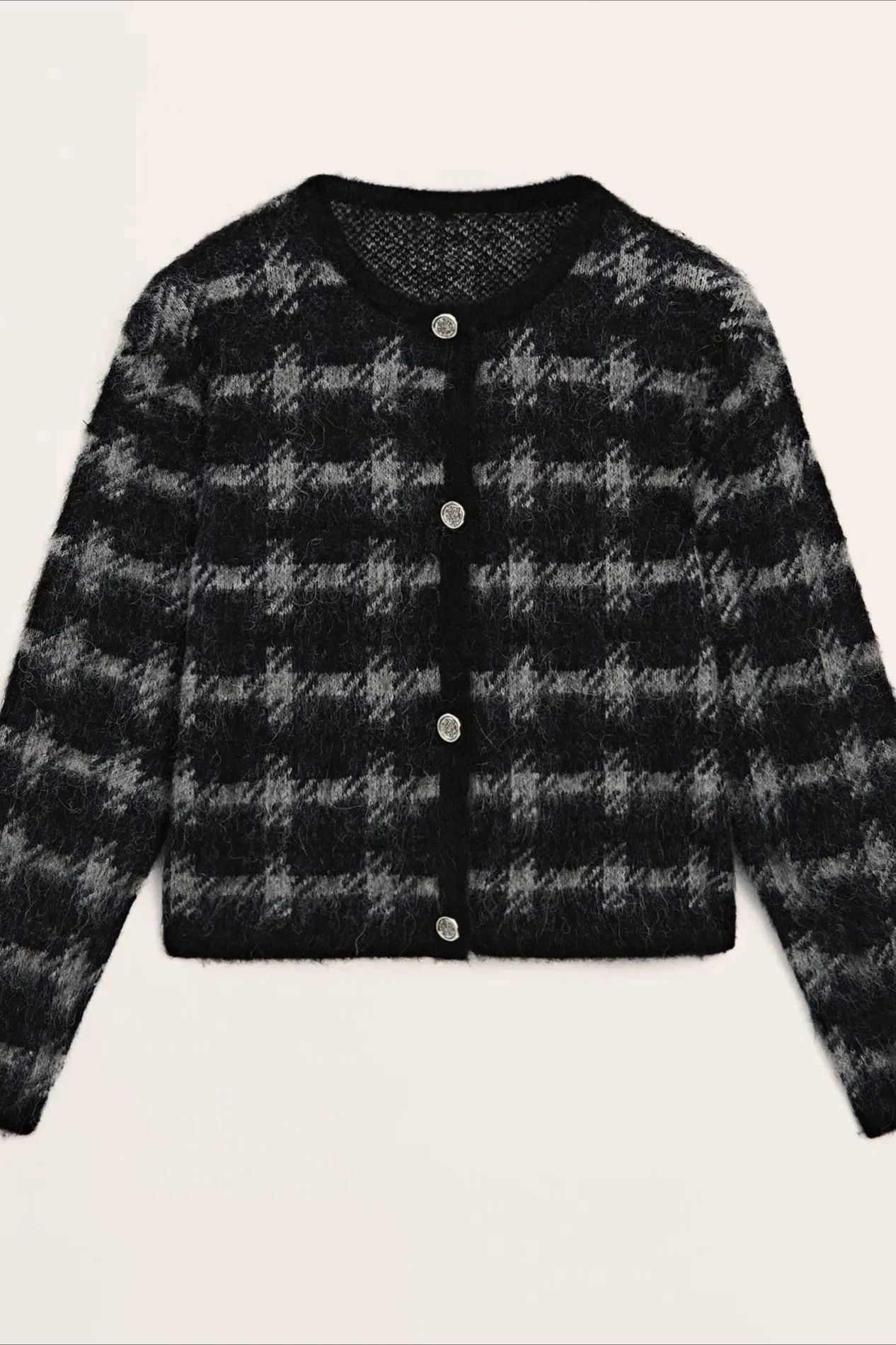 Casual Gray Plaid Knit Cardigan - Image 5