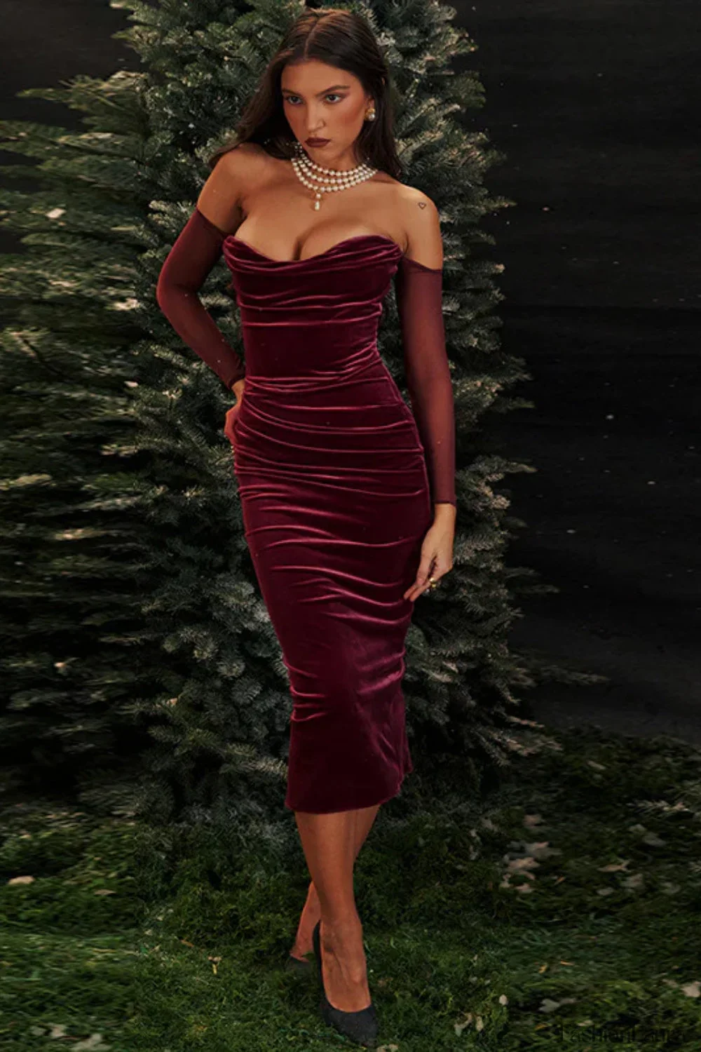 Celebrity Temperament Sexy Suede Shrinkle Shoulder Maxi Dress - Image 12