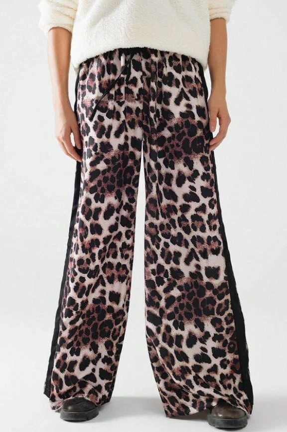 Chic Leopard Print Relaxed Wide Leg Pants - Image 10