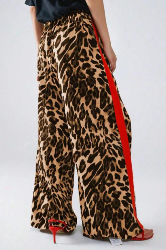 Chic Leopard Print Relaxed Wide Leg Pants - Image 4