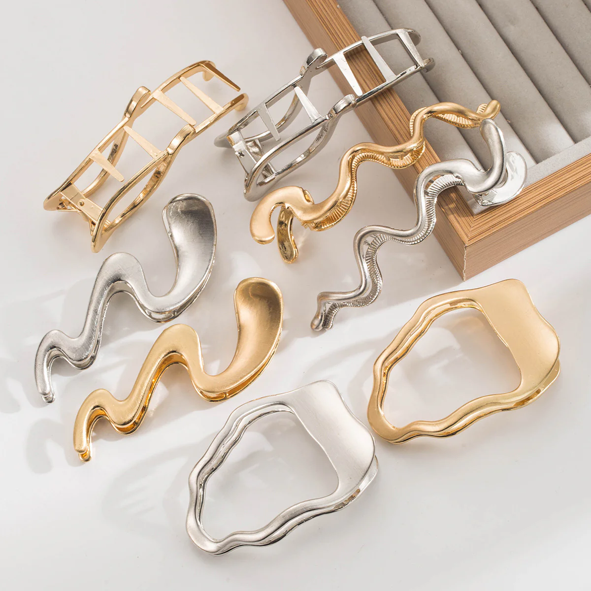 Chic Minimalist Irregular Hair Claw