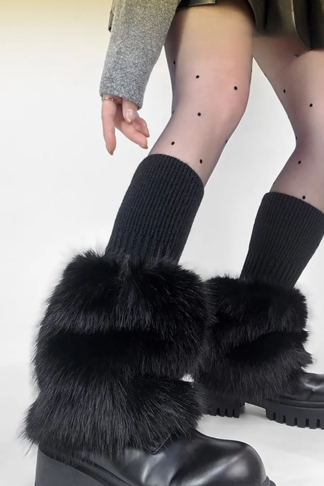 Chunky Ribbed Faux Fur Leg Warmers - Image 4
