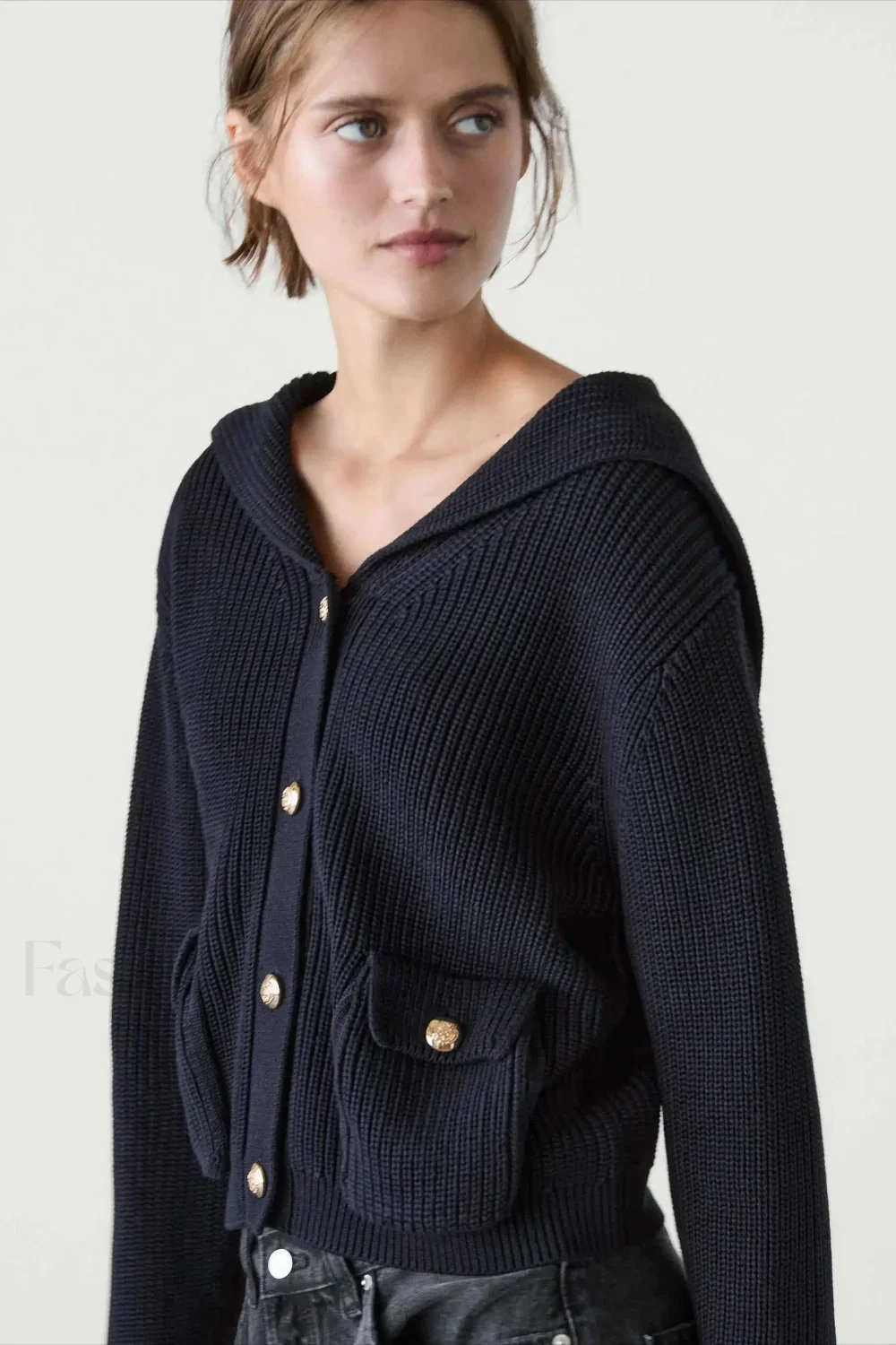 College Style Navy Collar Knit Cardigan - Image 4
