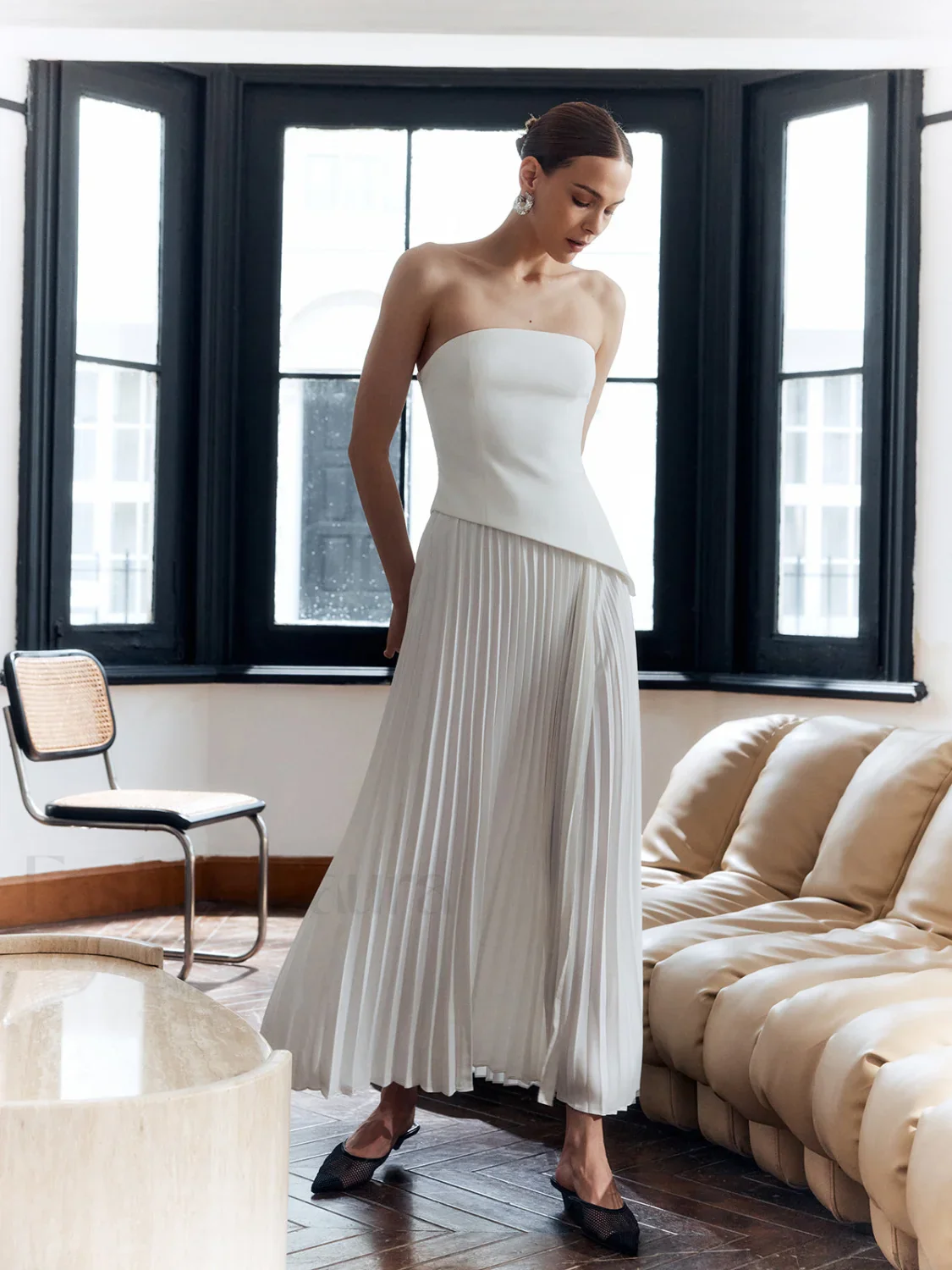 Solid Pleated Strapless Split Dress - Image 16