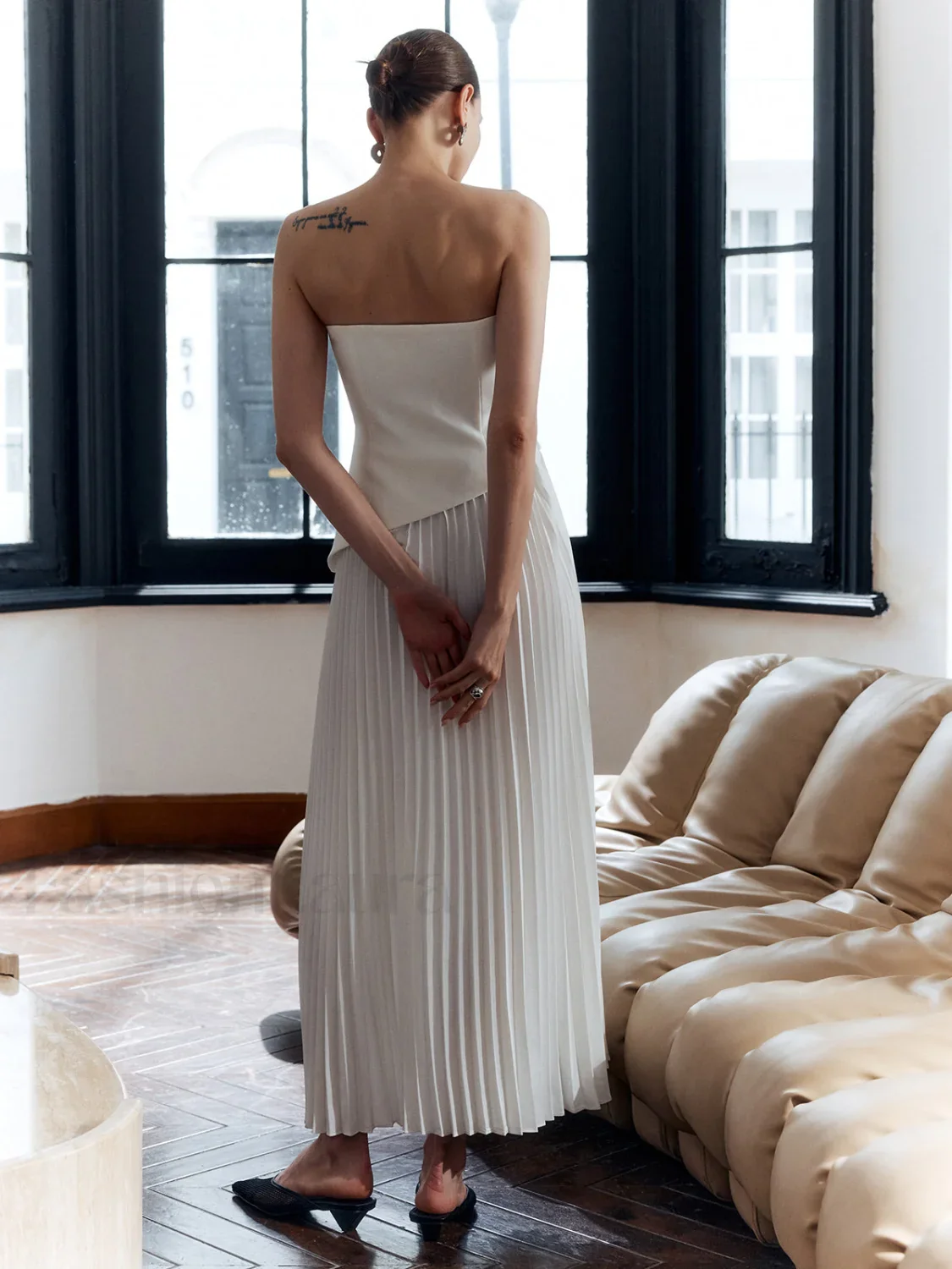 Solid Pleated Strapless Split Dress - Image 17