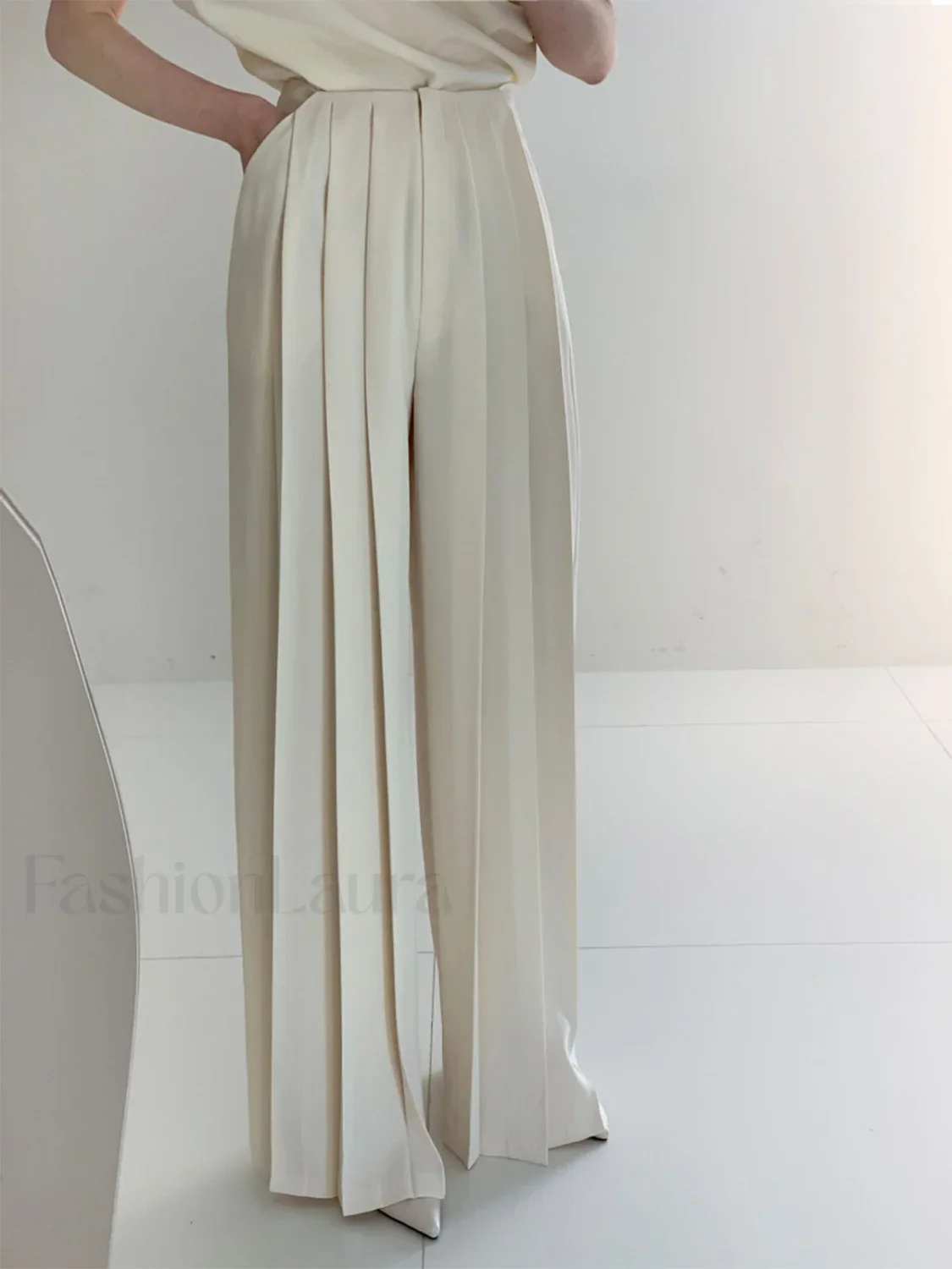 Pleated High Waist Wide Leg Pants - Image 18