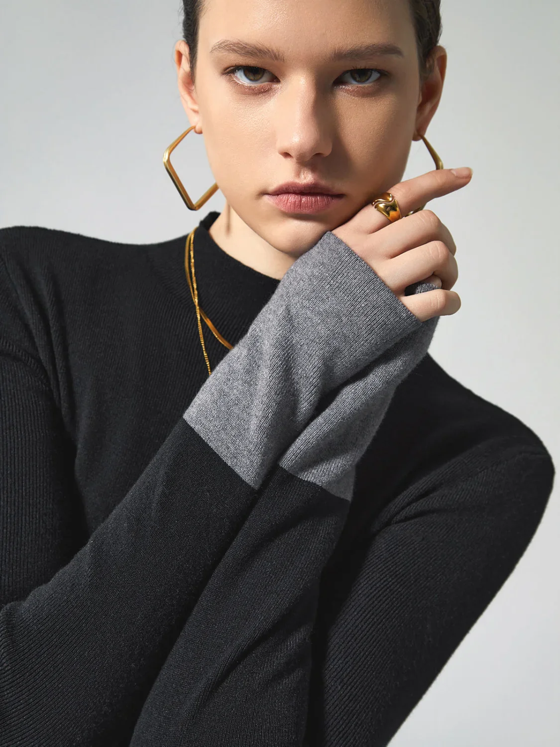 Long Sleeve Contrast Cuff Knit Top - Image 22