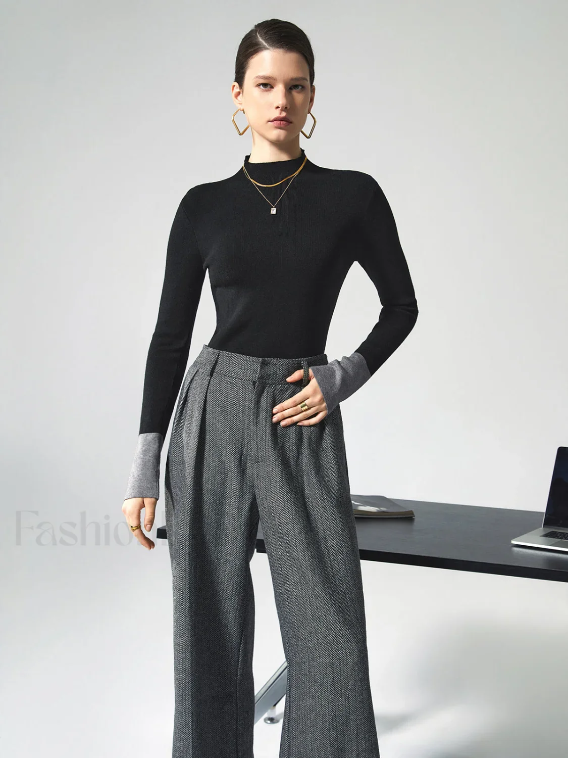 Long Sleeve Contrast Cuff Knit Top - Image 23