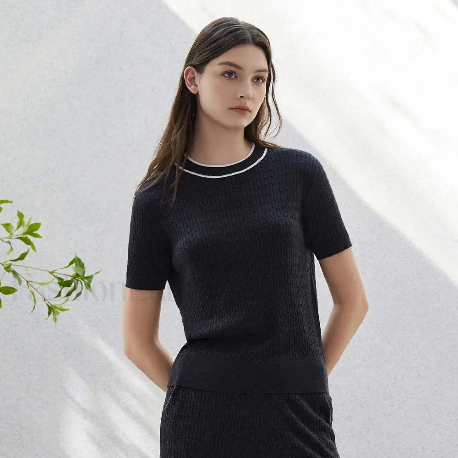 Crew Neck Wool Silk Knitted T-Shirt - Image 3
