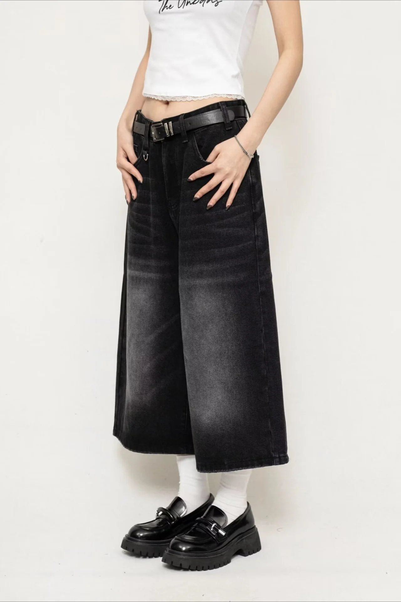 Cropped Wide Leg Vintage Distressed Jeans - Image 6