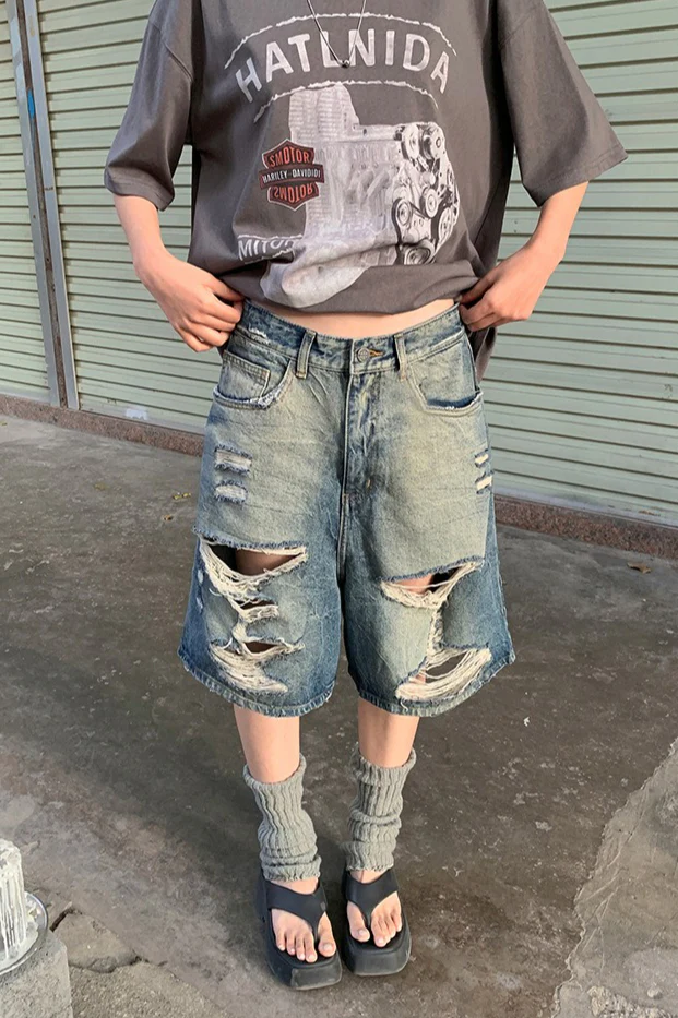 Distressed Frayed Hem Mid Length Denim Shorts - Image 3
