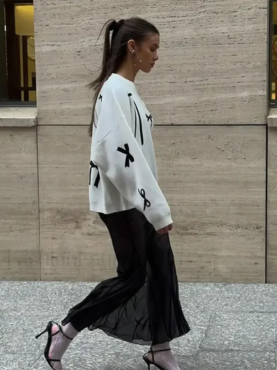 Elegant Bows Printed Round Neck Knitted Pullover Women Casual Long Sleeve Cropped Sweater - Image 10