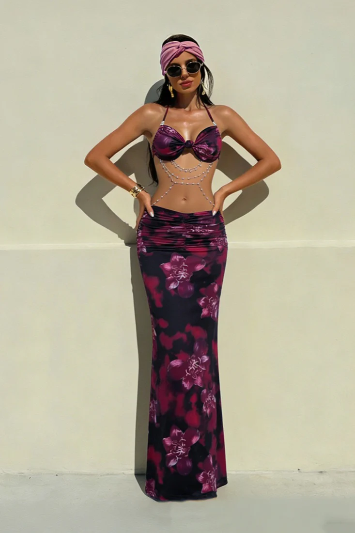Elegant Chain Detailed Backless Floral Dress - Image 6