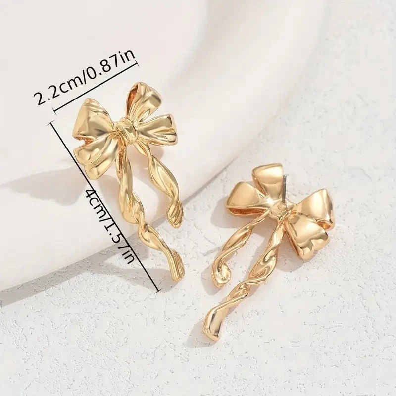 Elegant Golden Bow Dangle Earrings - Image 5