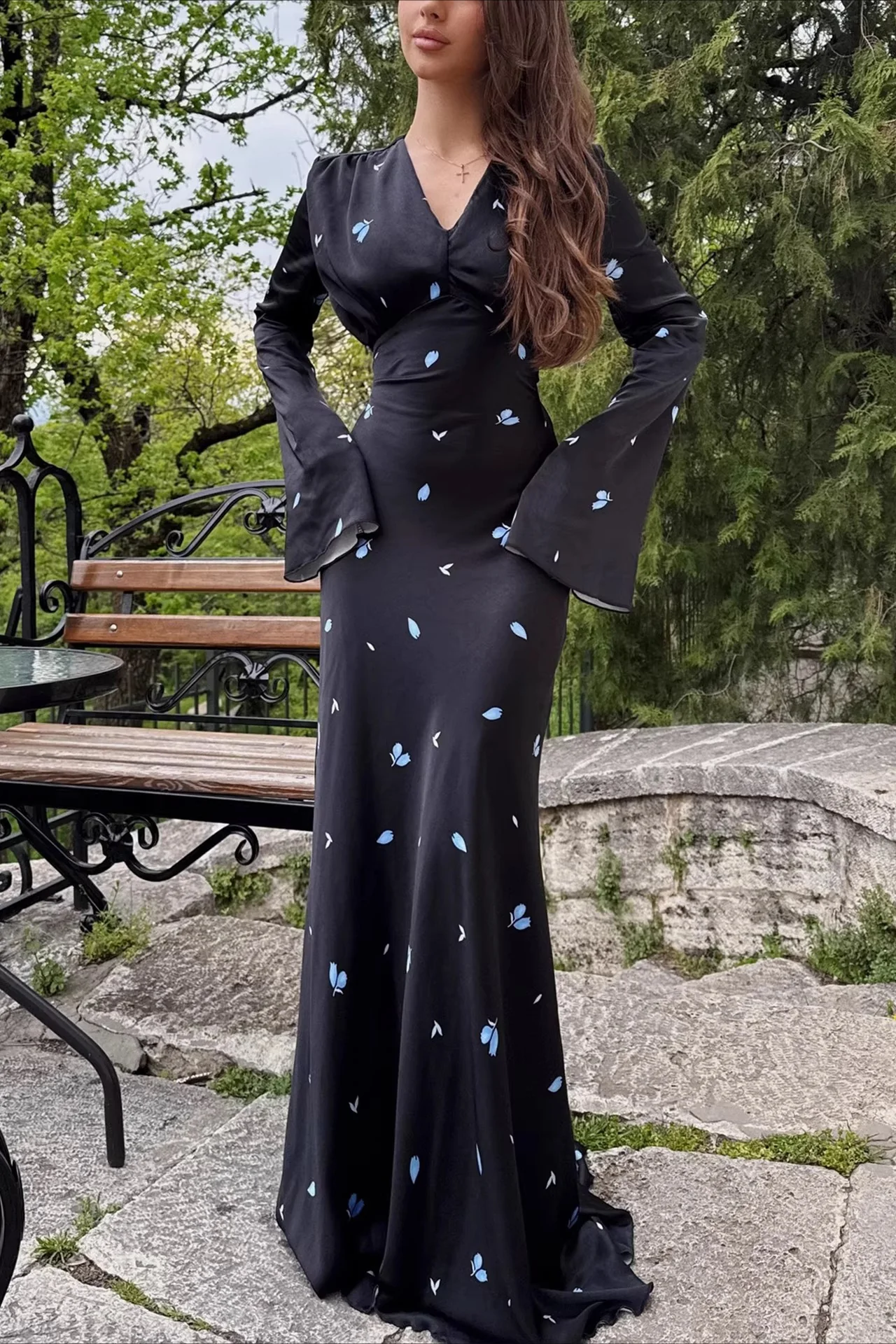 Elegant V Neck Flare Sleeve Maxi Floral Dress