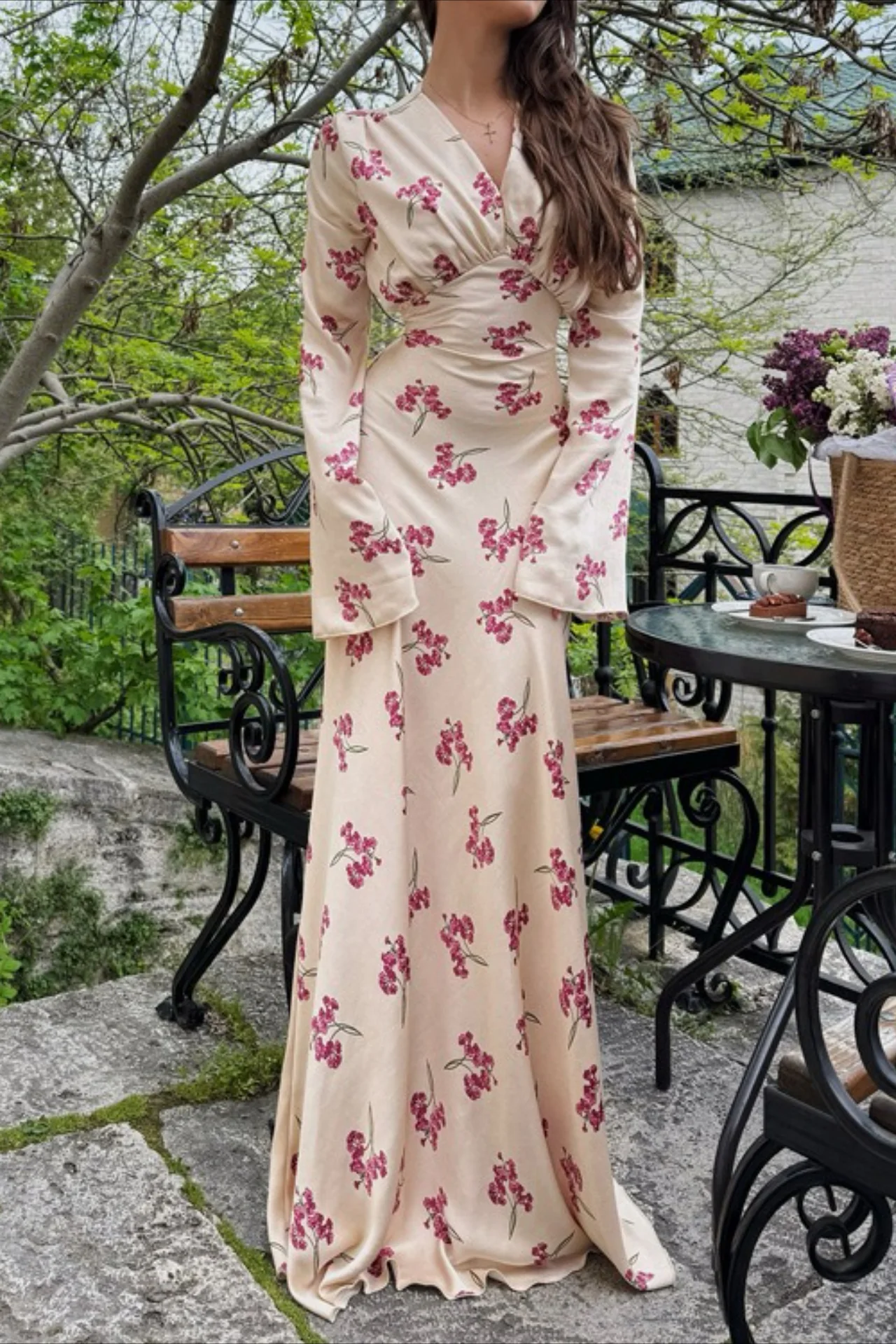 Elegant V Neck Flare Sleeve Maxi Floral Dress - Image 11