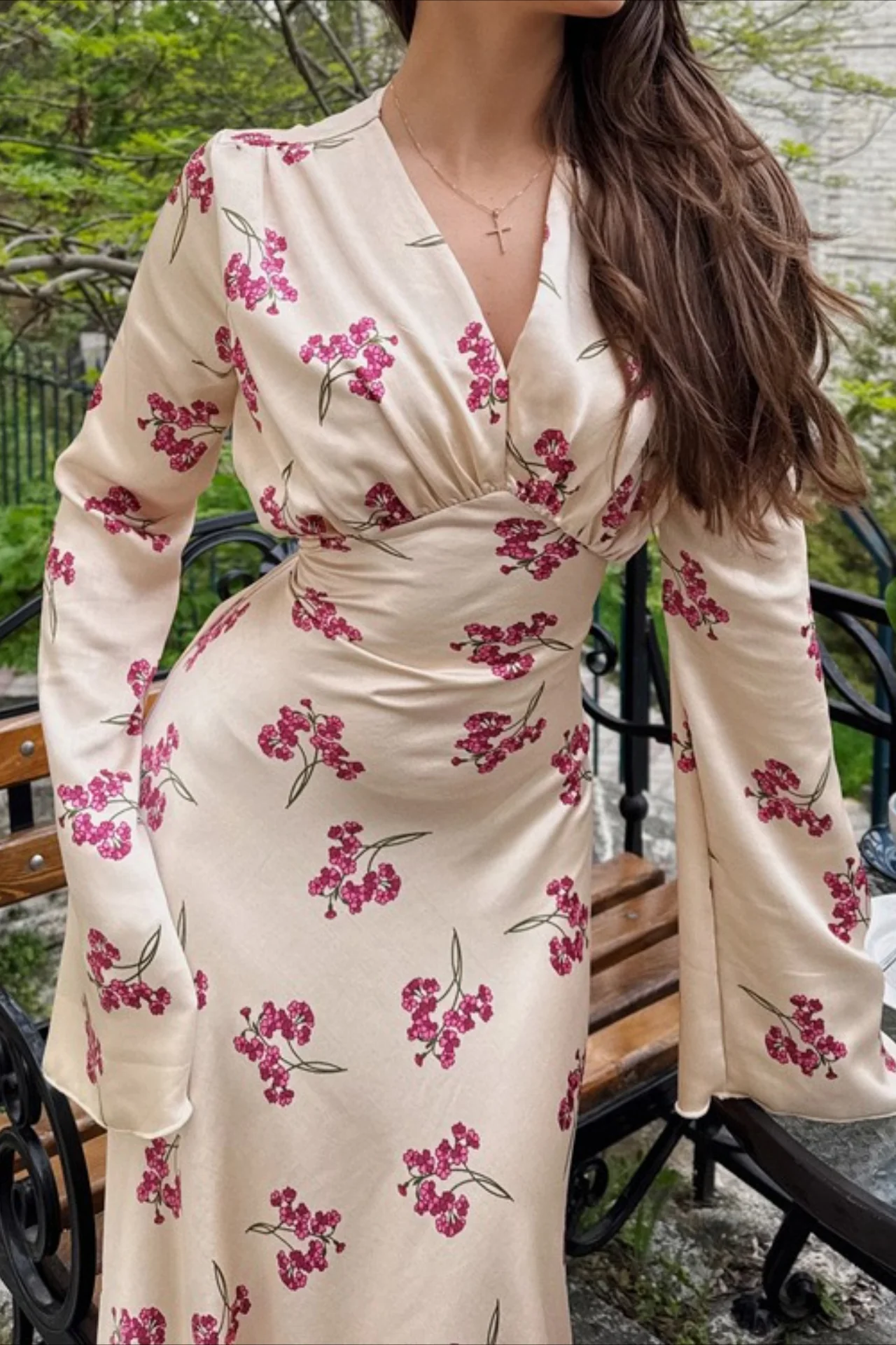 Elegant V Neck Flare Sleeve Maxi Floral Dress - Image 12