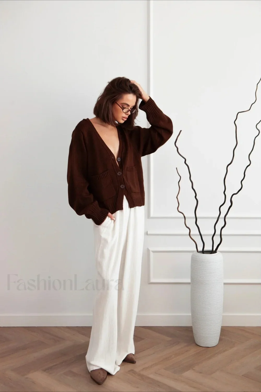 Fashionable Loose Fit V Neck Knit Sweater - Image 3