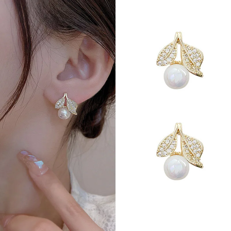 Bright Crystal Luxury Korean Unusual Claw Stud Irregular Pearl Earring - Image 36