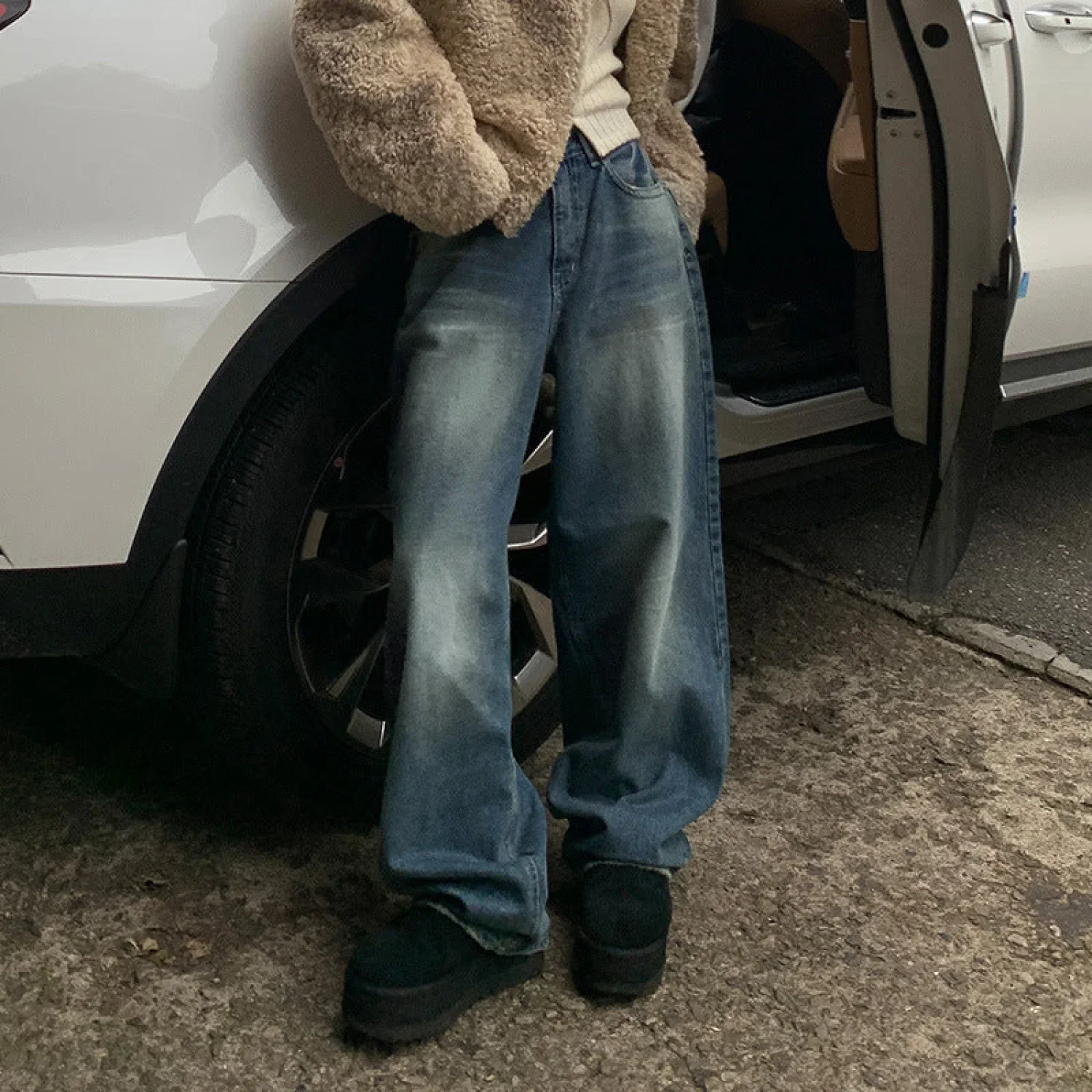 Vintage Blue Graceful Wash Boyfriend Jeans - Image 19