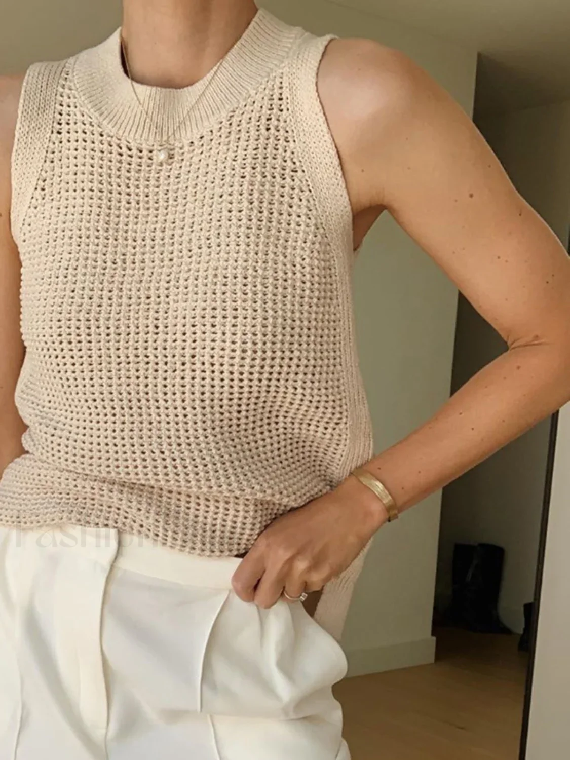Knit Hollow Graceful Solid Vest - Image 10