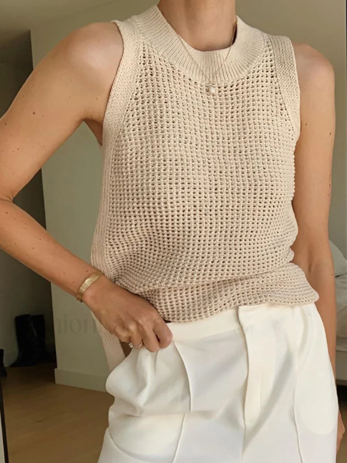 Knit Hollow Graceful Solid Vest - Image 11