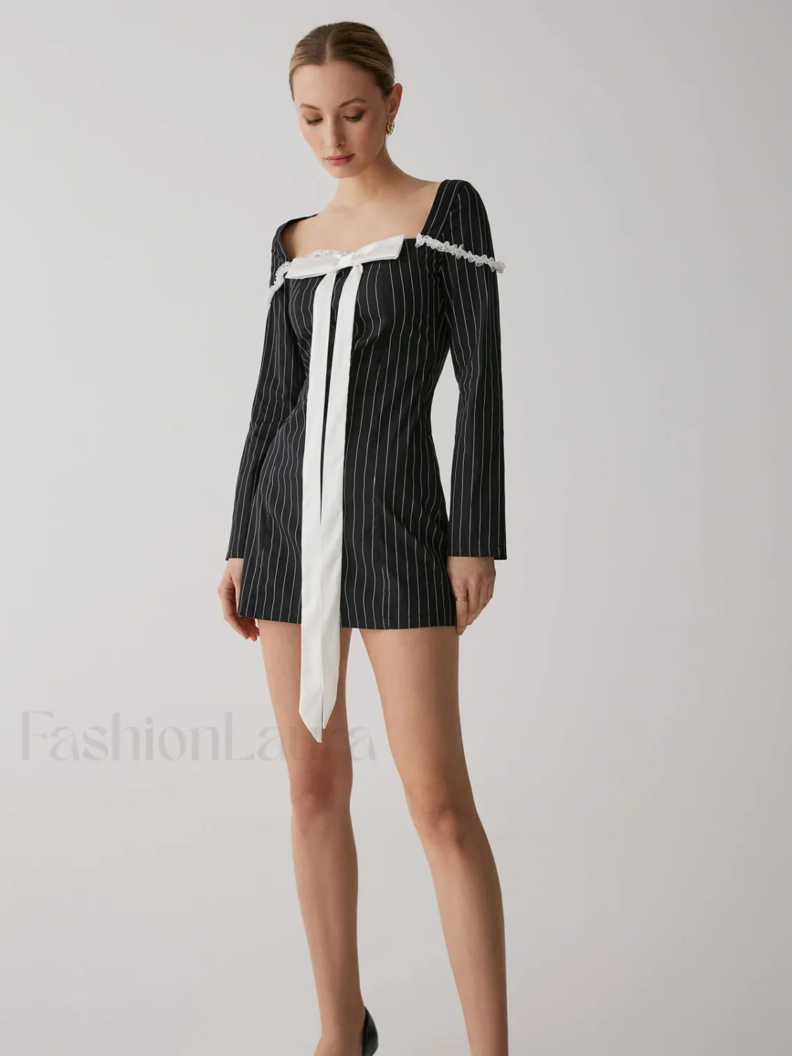 French Square Graceful Neck Short Dress - Image 3