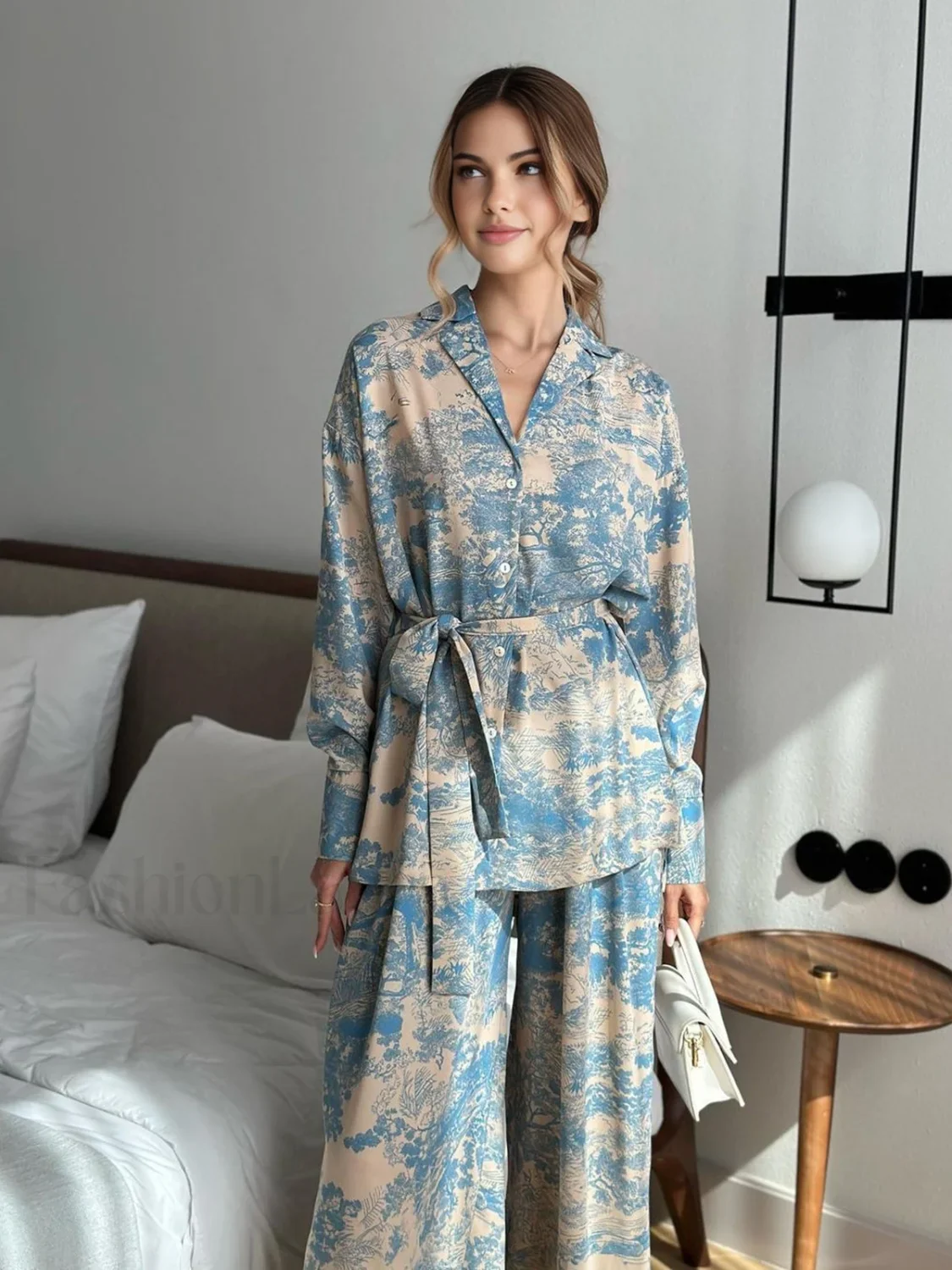 Printed Tie Graceful Up Pants Set - Image 2