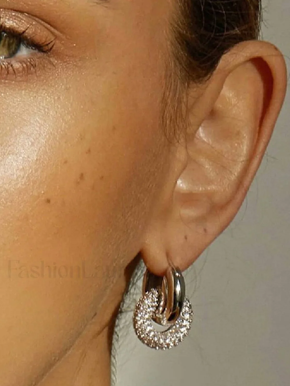 Polished Double Graceful Hoop Earrings - Image 3