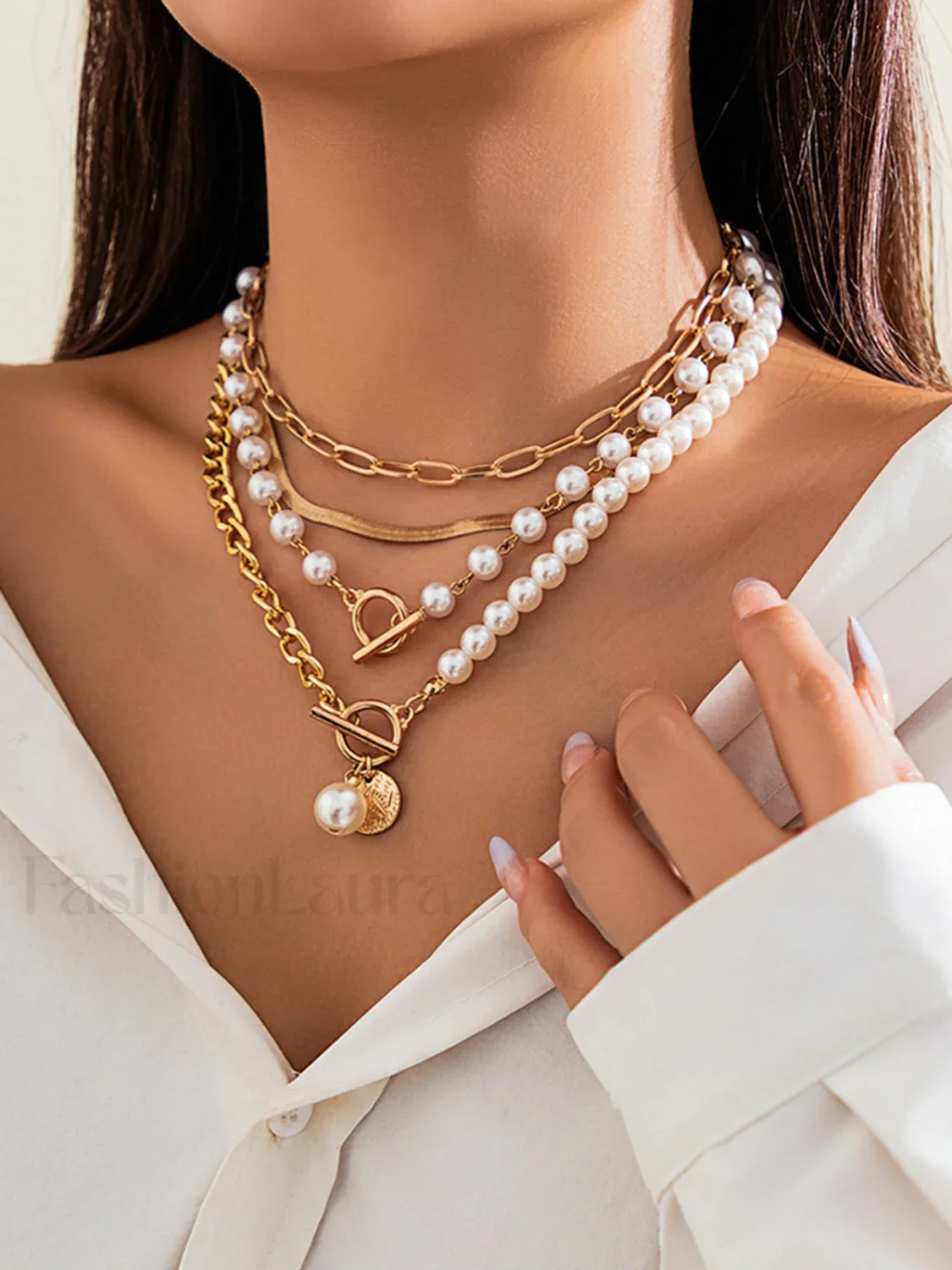 Pearl Decor Graceful Chain Layered Necklace - Image 3