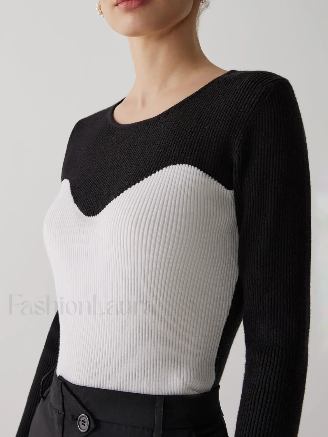Patchwork Contrast Graceful Crew Neck Sweater - Image 7