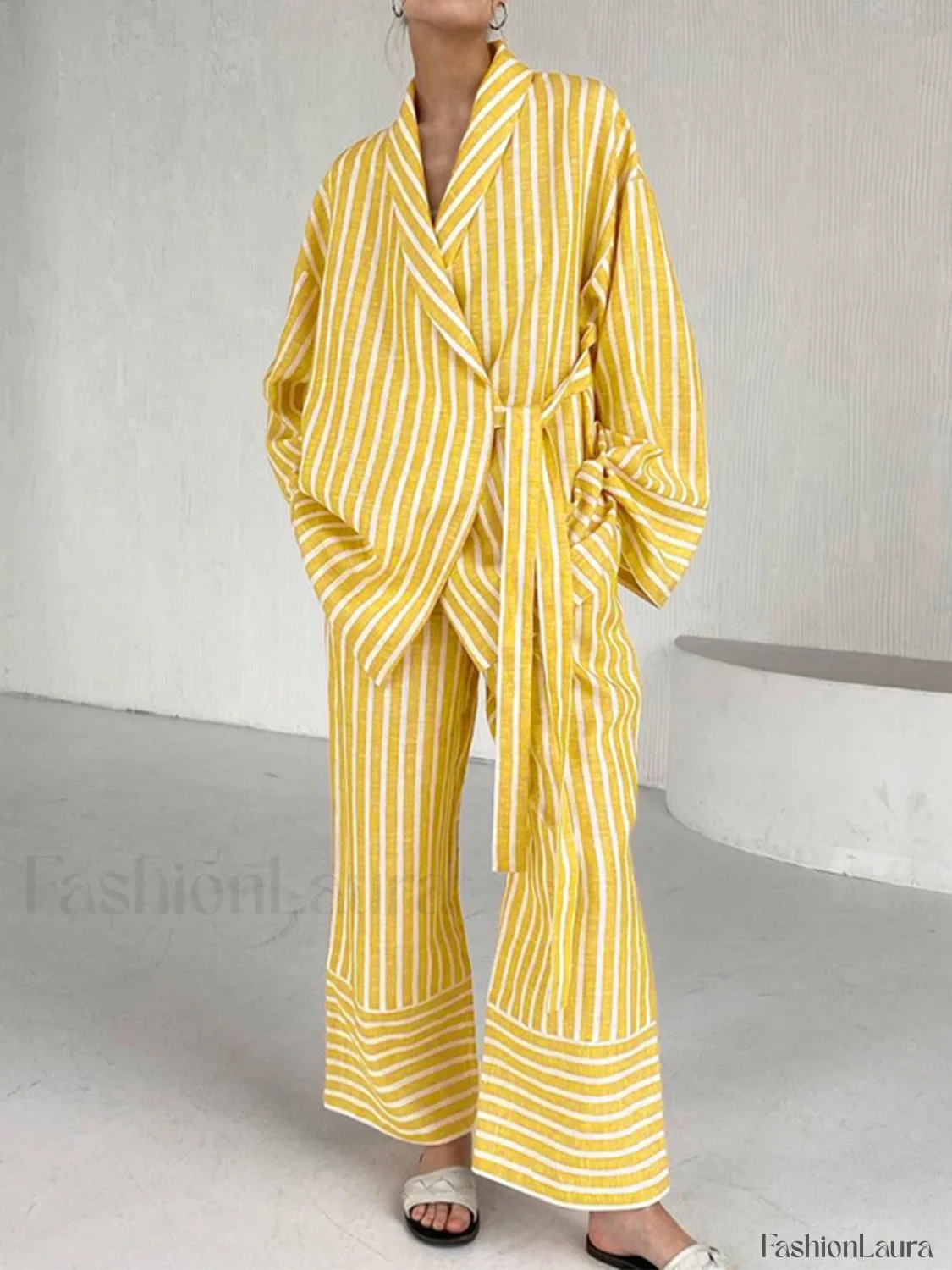 Oversized Knotted Graceful Striped Pants Set - Image 10