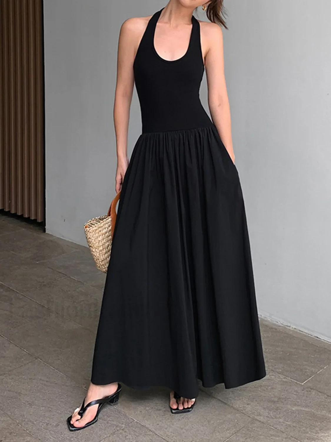 Minimalist Halter Graceful Backless Long Dress - Image 3