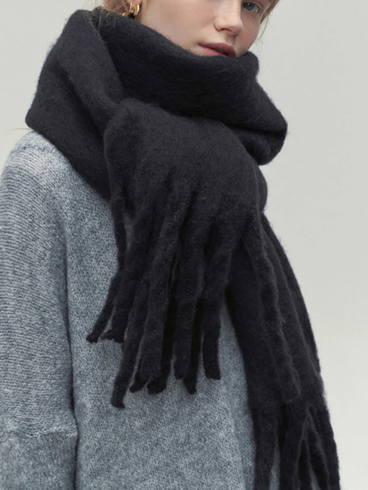 Minimalism Charming Scarf - Image 5
