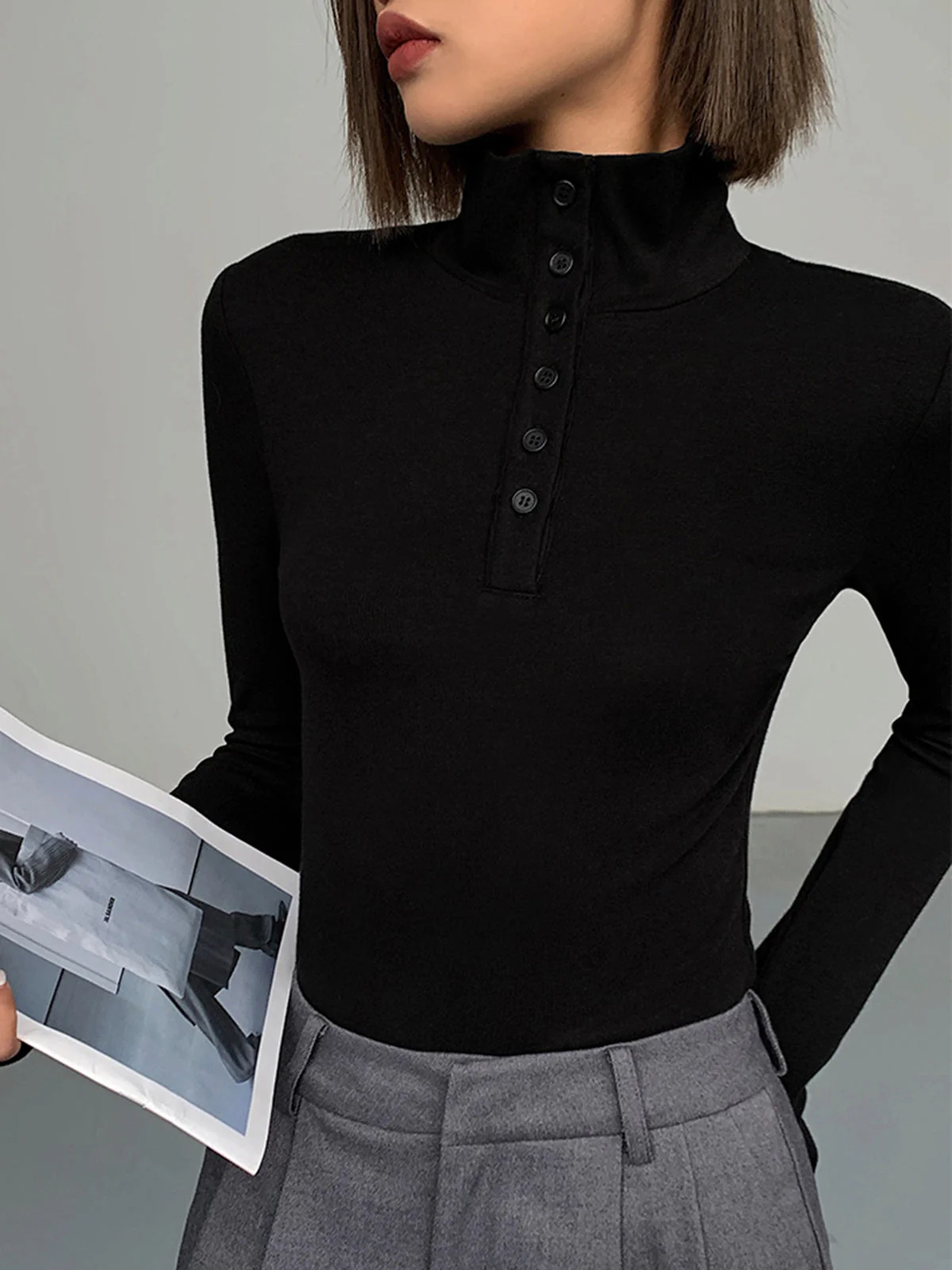 Slinky Button-up Graceful Long Sleeve Shirt - Image 4