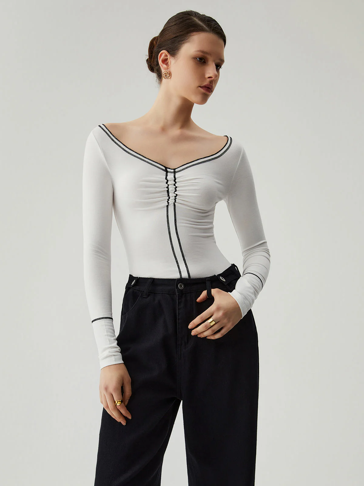Slinky Boat Neck Trendy Contrast Trim Top - Image 7