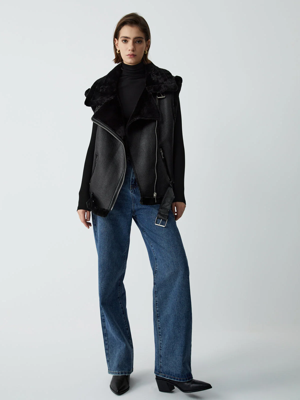 Faux Fur Graceful Leather Vest - Image 11