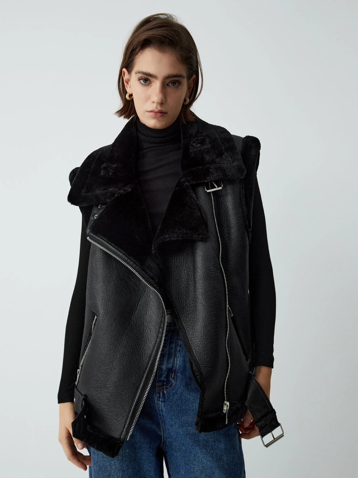 Faux Fur Graceful Leather Vest - Image 12