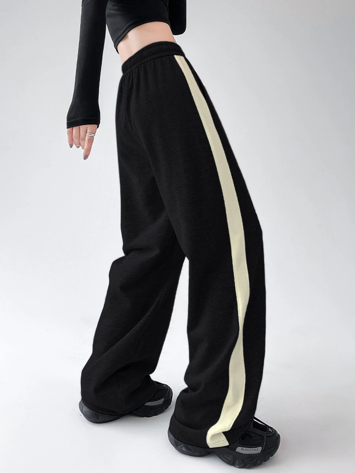 Drawstring Contrast Trim Trendy Wide Leg Sweatpants - Image 16