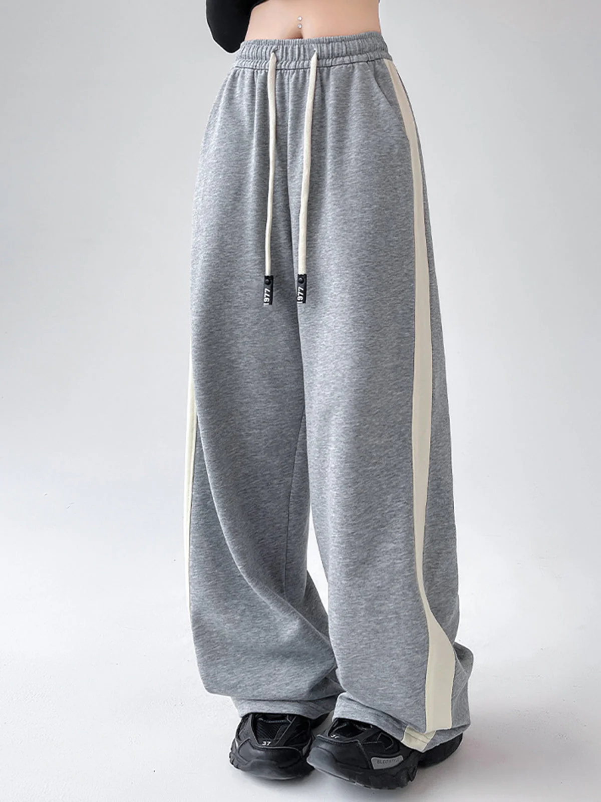 Drawstring Contrast Trim Trendy Wide Leg Sweatpants - Image 5