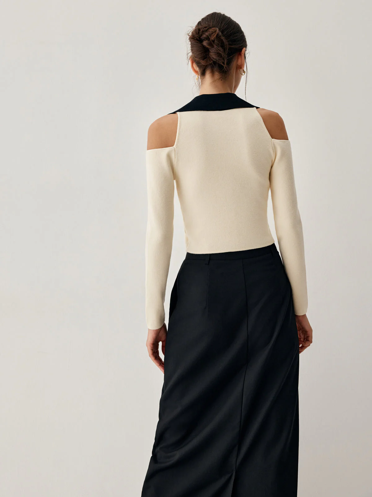 Colorblock Open Collar Cutout Modern Crop Long Sleeve Top - Image 11