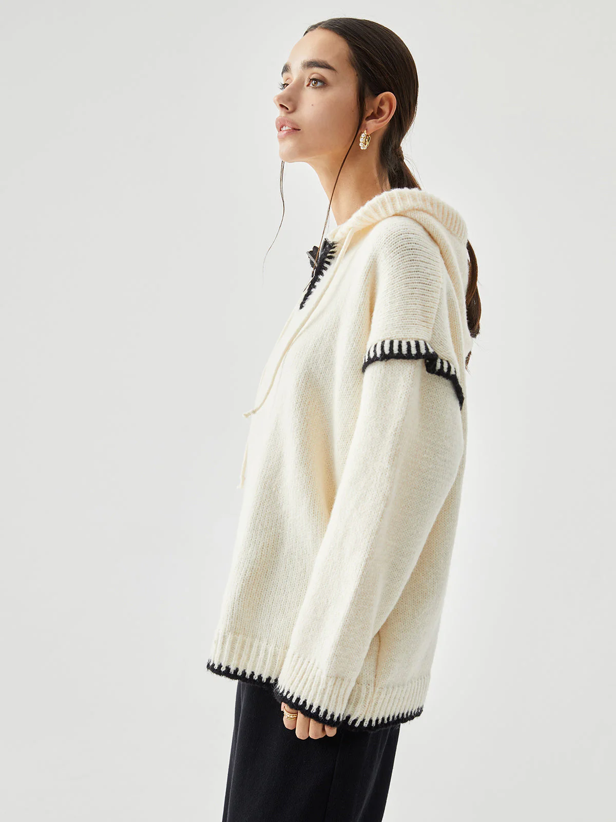Zippered Hooded Graceful Contrast Trim Sweater - Image 6