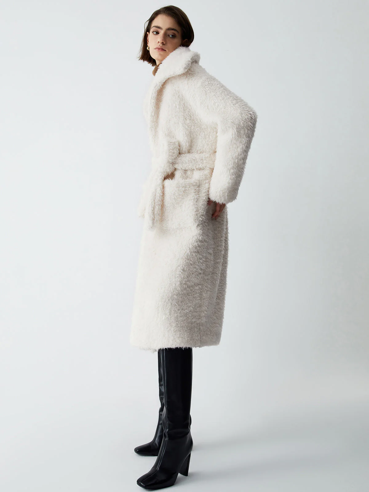 Warm Embrace Graceful Furry Trench Coat - Image 4
