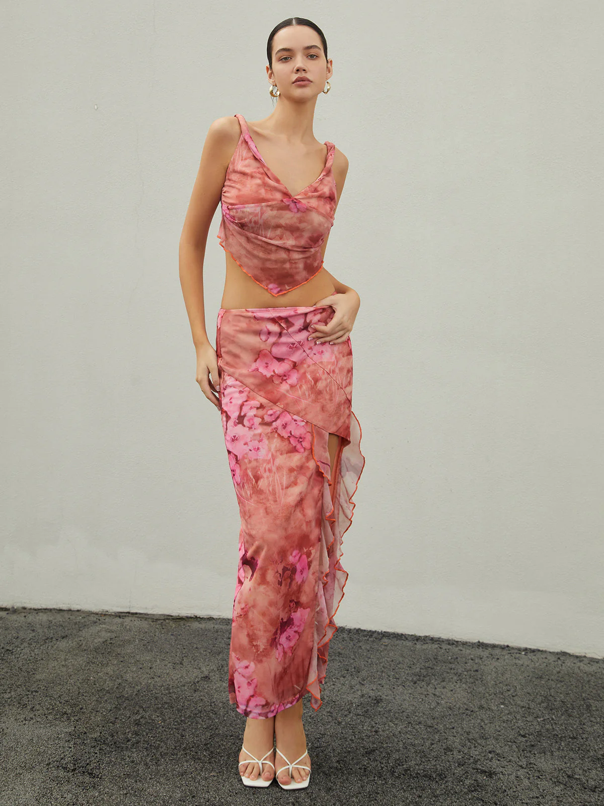 V-Neck Crop Floral Trendy Print Cami Top - Image 2