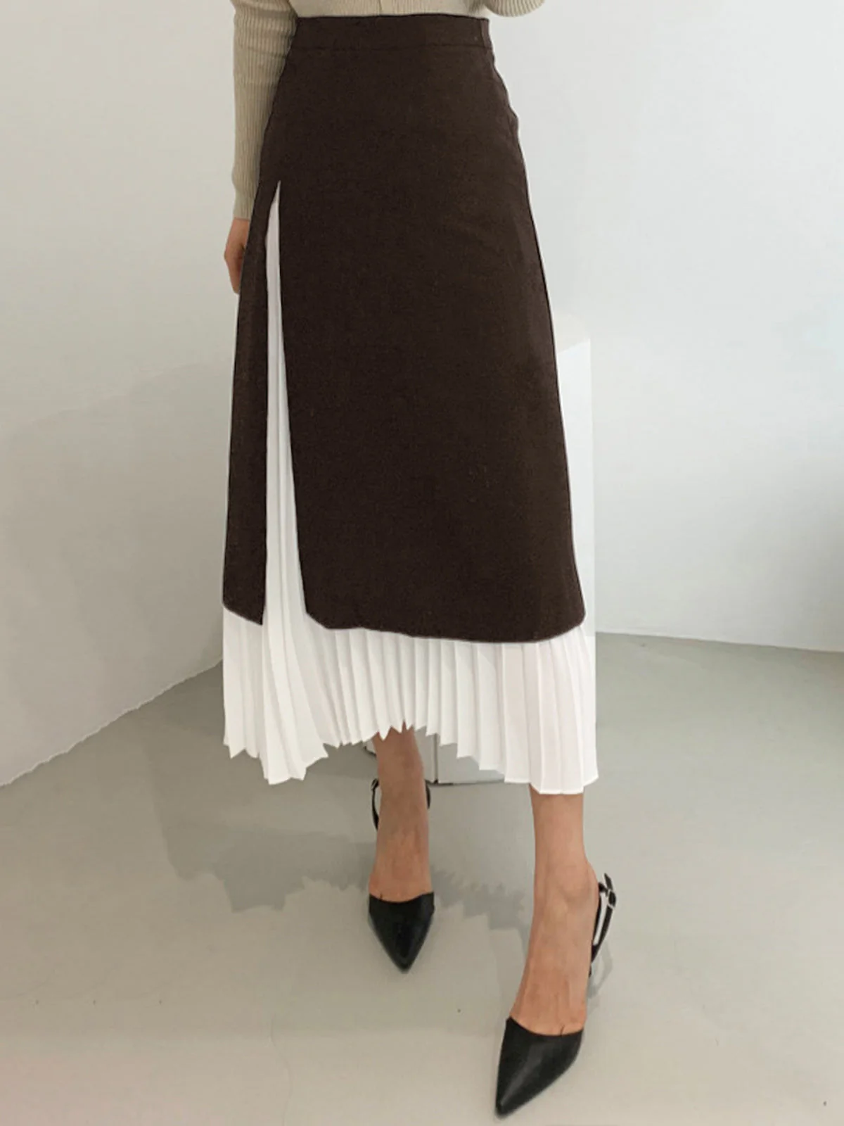 Two Tone Graceful Pleated Long Skirt - Image 9